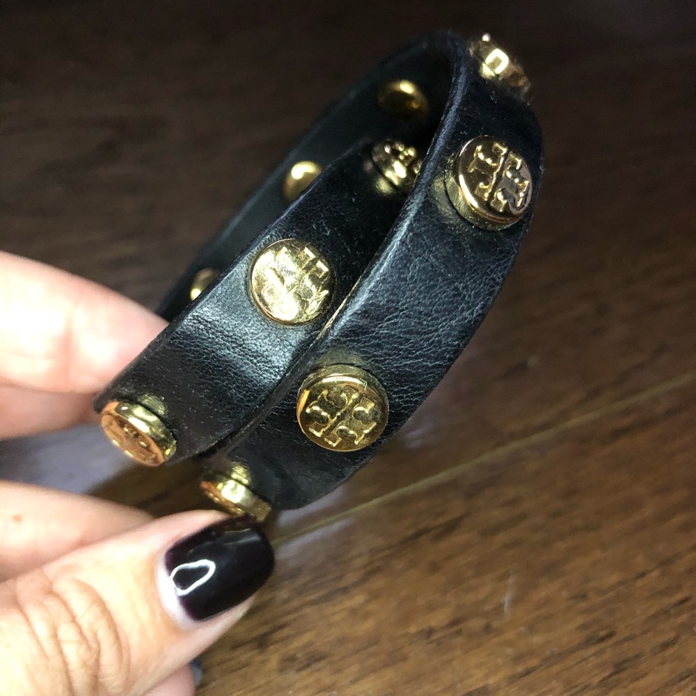Double wrap logo stud bracelet